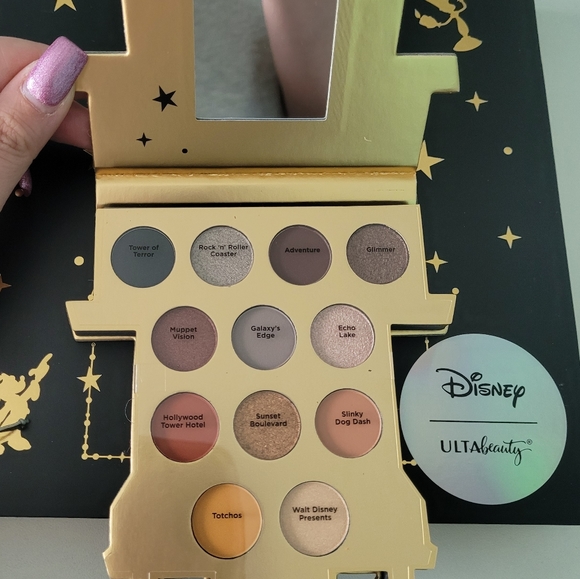 NWT Disney World Hollywood Studios Makeup Vault - Picture 5 of 15